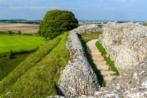 Old Sarum The Complete Guide