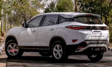 Tata Harrier White With Black Roof Dual Tone Dealer Mod For Rs 40k Extra