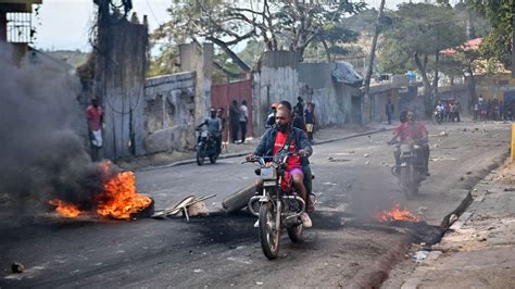 Haïti le gouvernement décrète l état d urgence et un couvre feu à