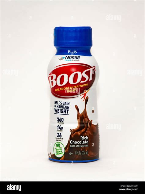 Una Botella De Chocolate Boost Plus Una Bebida Nutricional Equilibrada