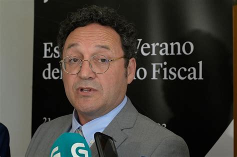 O fiscal xeral defende o cambio de rumbo do fiscal Mario Piñeiro no