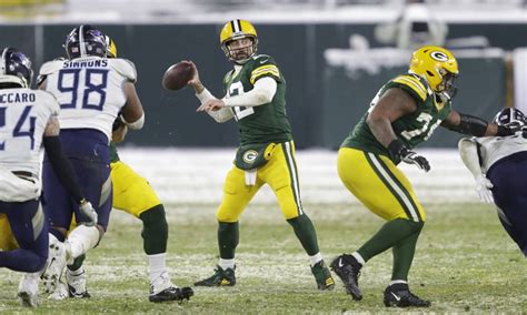 Packers vs. Titans recap: Green Bay rolls at snowy Lambeau Field