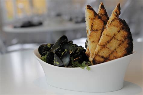 Recipe Prince Edward Island Mussels With Green Harissa