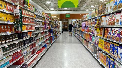 Cereal Aisle Fred Meyer Springfield Or Editorial Photography Image