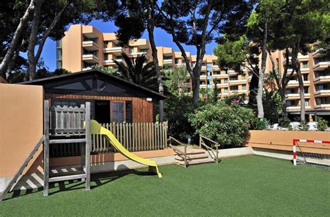 Globales Nova Apartments - Palma Nova, Majorca - On The Beach