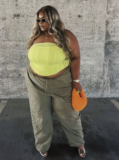 Pin By Adeana White On Things To Wear Plus Size Baddie Outfits Plus