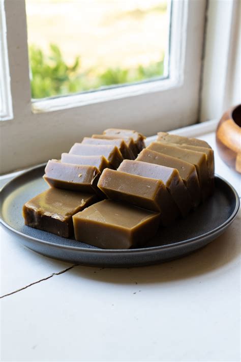 Korean Acorn Jelly Recipe (Dotorimuk) - Carving A Journey