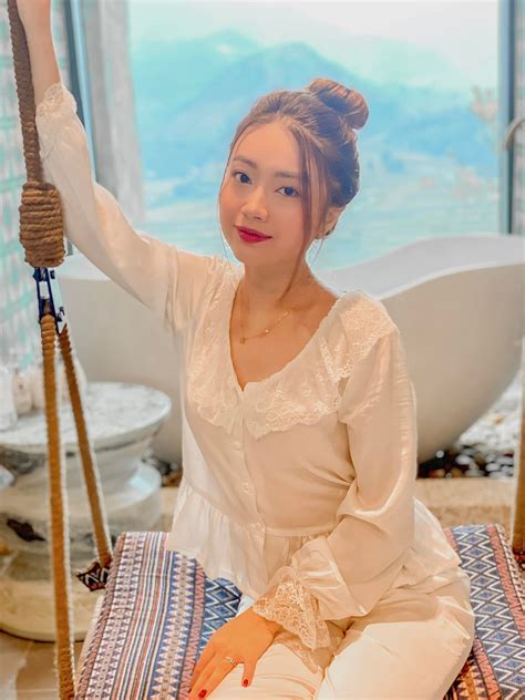 Con G I Hotgirl C A Nsnd Trung Hi U N Ng B Ng V I Bikini Thenextvoz