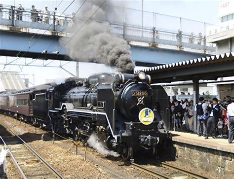 「slやまぐち号」2年ぶり運行再開 Jr新山口駅、「デゴイチ」復活に歓喜｜【西日本新聞me】