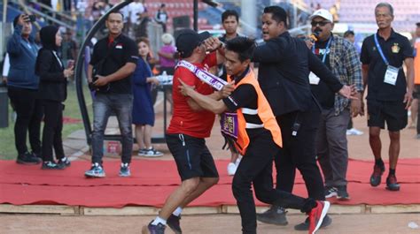 Bri Liga Persik Kediri Adukan Wasit Kontra Psm Makassar Ke Pssi