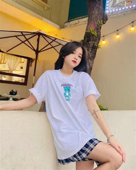 Vương Khánh Ly Hot girl trường chuyên gợi cảm hơn bội phần sau khi