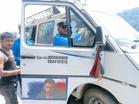 ट्राफिक सप्ताहको अवसरमा सवारी चालक र यात्रुलाई सचेतना