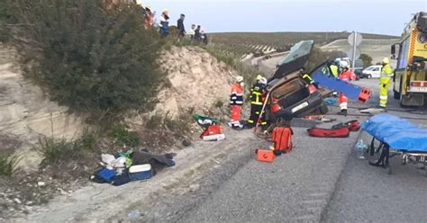 Un herido grave y otro leve en un accidente de tráfico en la carretera