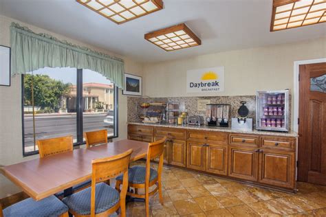 Days Inn by Wyndham Anaheim Near the Park | Anaheim, CA Hotels