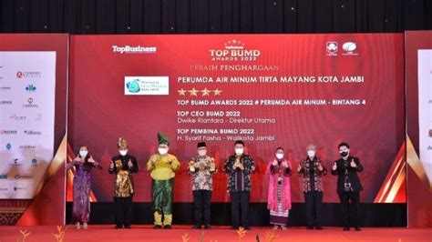 Wali Kota Jambi Dan Tirta Mayang Raih Penghargaan Top Bumd Awards