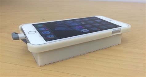 Now You Can Run Android On Your Iphone Using This 3d Printed Case And Hacked Battery Pack