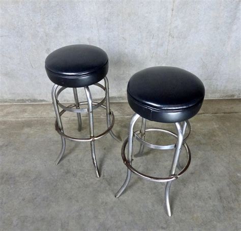 Mcm Steel Swivel Bar Stools By Duro Chrome St Louis Mo At 1stdibs Chrome Swivel Bar Stools