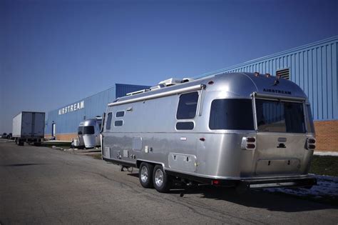 rv maker thors sales  picking   discounts wsj