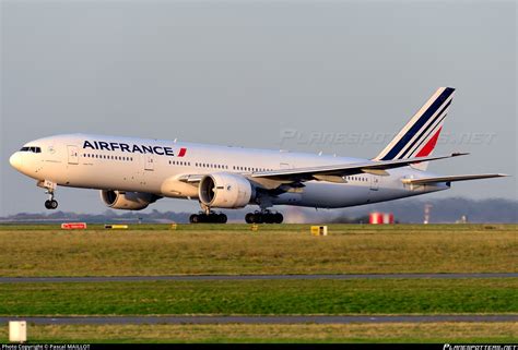 F Gspv Air France Boeing Er Photo By Pascal Maillot Id