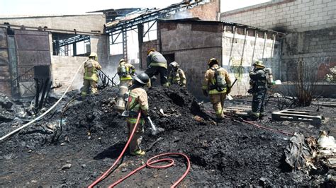 Se Incendia Bodega De Reciclaje En San Jer Nimo Caleras Cr Nica Puebla