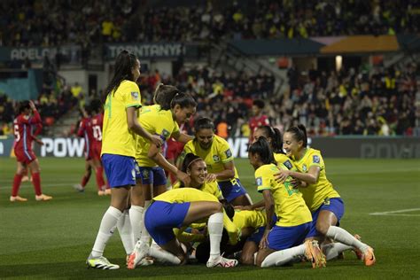 An Lise Em Dia De Ary Borges Brasil Estreia Autoridade Na Copa Do