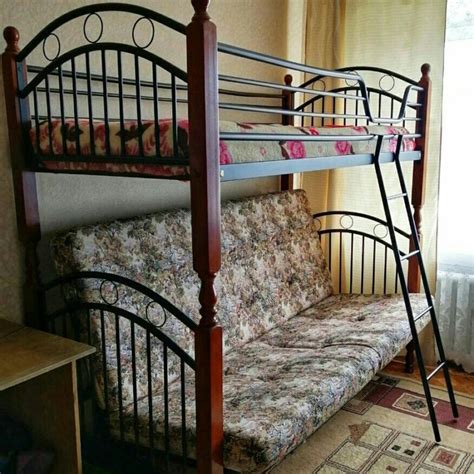 Двухъярусная кровать с диваном: (80+ фотоидей)