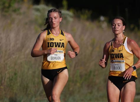 Photos Iowa Cross Country Hawkeye Invite 09022022 University Of