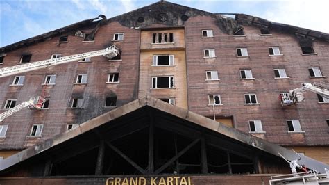 Dünyadan Kartalkaya daki otel yangınında hayatını kaybedenler için