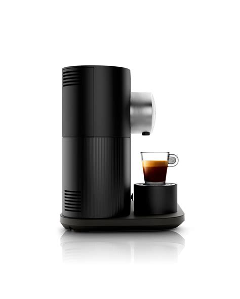 Riachuelo Máquina de Café Nespresso Expert C80 Preto 220V