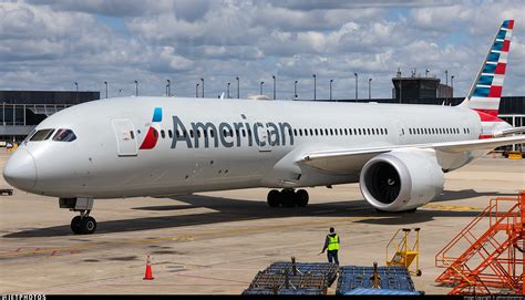 N An Boeing Dreamliner American Airlines Xiangyu Huang