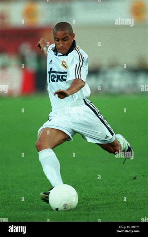 ROBERTO CARLOS REAL MADRID 28 August 1999 Stock Photo Alamy