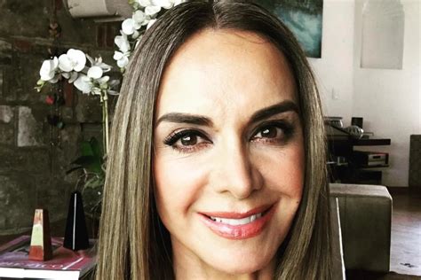 Del Escándalo Con Reinas De Belleza A La Política Lupita Jones Podría