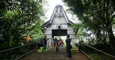 Goa Londa Toraja Tempat Yang Menyimpan Banyak Cerita Tondok Toraya