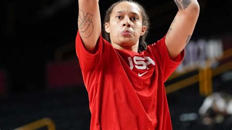 “couldnt Play For Sht” Brittney Griner Sucked At Basketball Claims