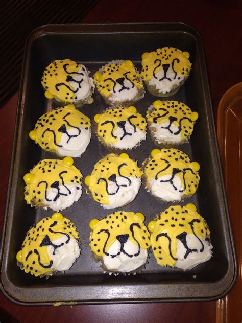 Creative Cupcakes They Are Cheetahs Cheetah Birthday Cakes Cheetah