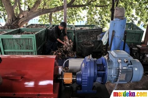 Menyulap Sampah Jadi Bahan Bakar Nabati