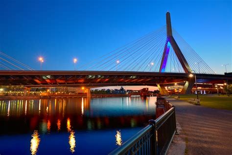 Premium Photo | Boston zakim bridge sunset in massachusetts