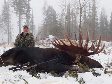 Washington hunter bags world-record moose