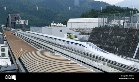 Chuo Shinkansen Stockfotos Und Bilder Kaufen Alamy