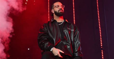 Drake Gets Comically Large Bra Thrown At Him On Stage