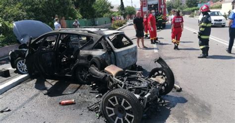 Un motociclist a murit după ce a intrat în coliziune cu un autoturism