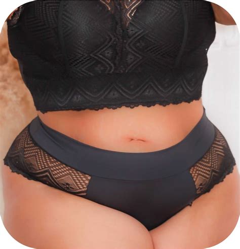 Calcinha Plus Size Renda Sobreposta Preto Mais Que Lingerie