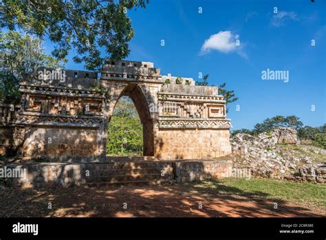 Las Ruinas De La Ciudad Maya De Labna Forman Parte Del Centro De