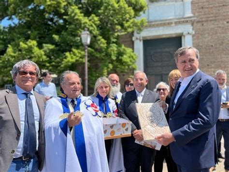 Festa Della Sensa Venezia Rinnova Il Suo Sposalizio Con Il Mare Il