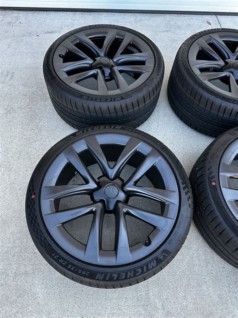 Sold Tesla Model S Refreshed 2021 21 Arachnid Wheels And Michelin