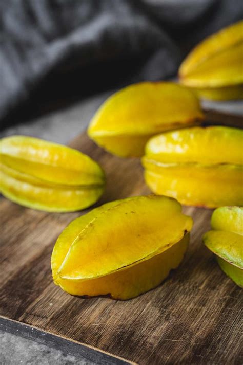 How To Cut And Eat Star Fruit Carambola Yummy Addiction