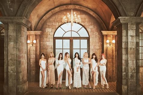 나인뮤지스 오늘23일 V앱에서 신곡 무대 최초 공개 연예 기사 더팩트