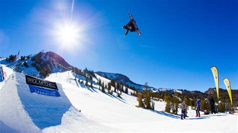 What Is A Halfpipe In Snowboarding