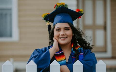 Mexican Graduation Caps: 29 Latina Inspired Designs!