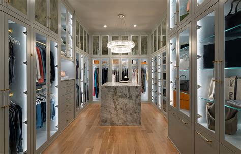 45 Functional Walk In Closet Designs To Store Your Stuff Viral Homes